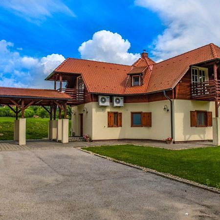 Szarvaskut Hotel Зірц Екстер'єр фото